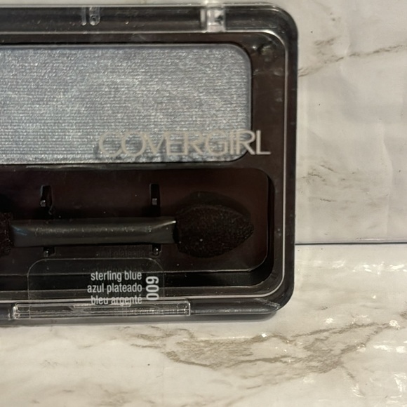 Covergirl eyeshadow in color sterling blue 600 discontinued - Picture 2 of 5